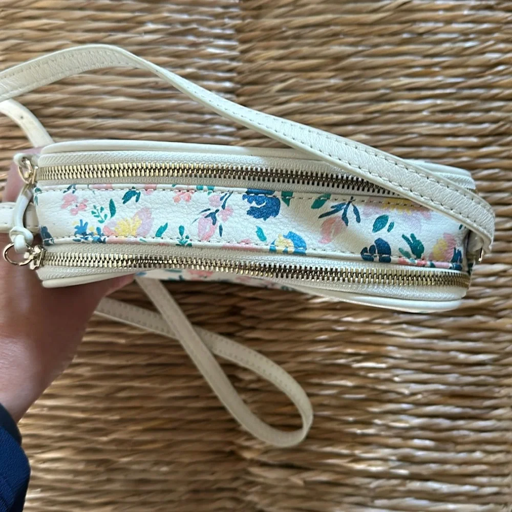 Mark & Graham crossbody floral bag ❤️ - Picture 6 of 12